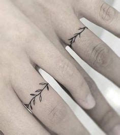 tattoo trouwring  Bekijk meer ideeën over trouwring tatoeages, ring tatoeages, trouwring tattoo