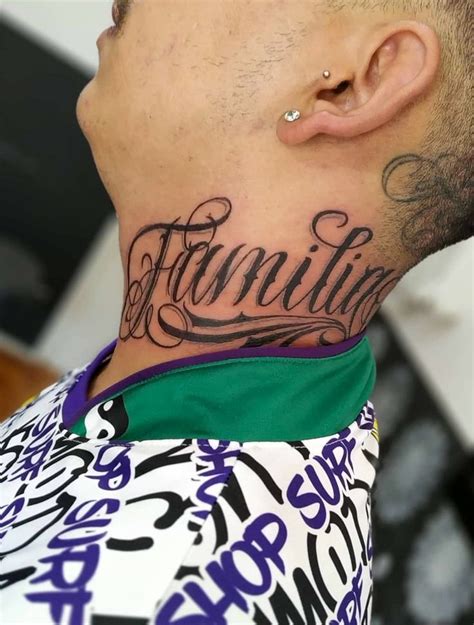 tatuagem família no pescoço delicada  Essa é uma ideia interessante para você se acostumar com o desenho ou para quem busca algo discreto e intimista