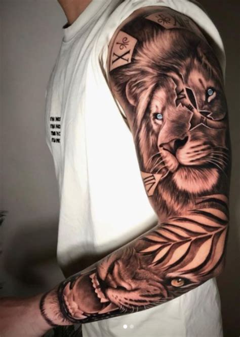 tatuagem masculina braço Confira abaixo a nossa seleção especial com 150 tatuagens masculinas criativas e incríveis e busque a inspiração que precisa aqui: 01