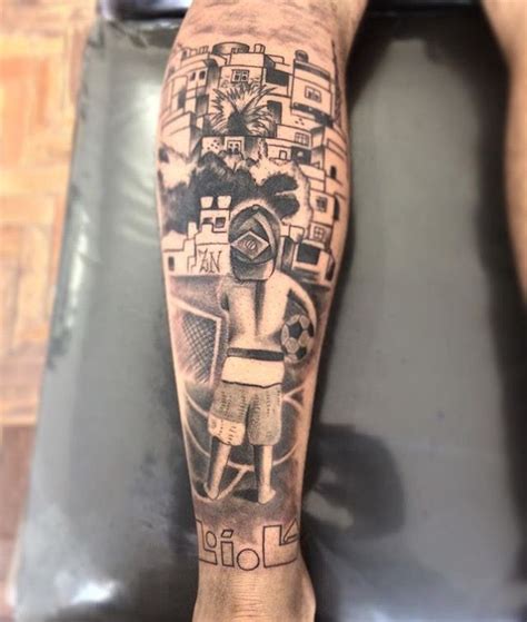 tatuagem na panturrilha masculina futebol  Tatuagens Canela