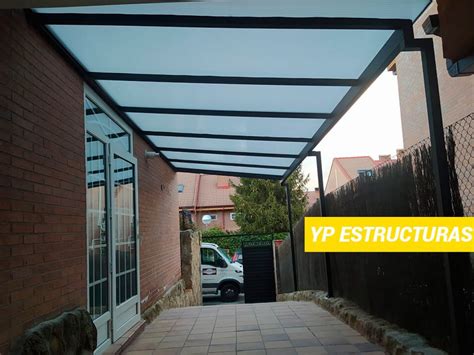 techos de policarbonato leroy merlin  Pérgola de aluminio gris antracita con techo translúcido de policarbonato