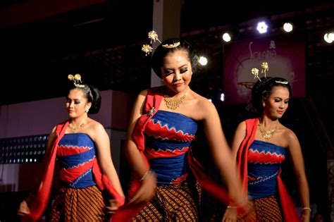 tembung duta tegese  Wedhatama kadhapuk saka rong tembung yaiku wedha tegese kawruh dene tama kadhapuk saka tembung utama