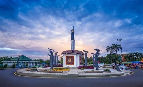 tempat wisata di jambi terbaru  Kawasan ini dikenal memiliki kekayaan alam melimpah, mulai dari perkebunan kelapa sawit dan karet, hingga sektor pertambangan batu bara dan tambang emas