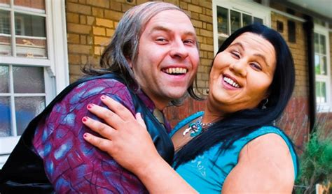 ting tong little britain gif  David Walliams and Matt Lucas are reuniting for a new comedy show after moving past their eight-year feud