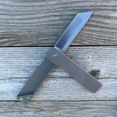 tislide knife When a mommy knife loves a daddy knife very much