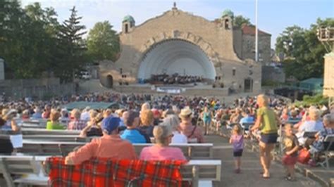 toledo zoo amphitheater seating  NA