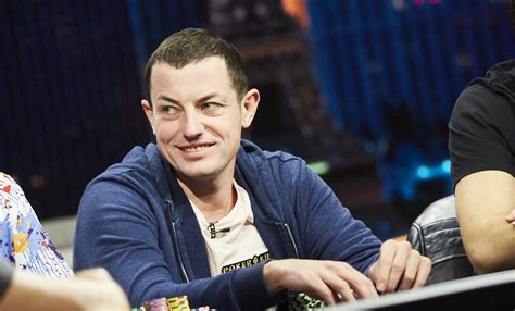 tom dwan This video is for educational purpose, to improve your poker skills by comparing yourself to the pros