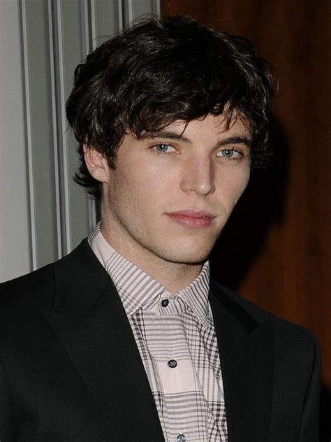 tom hughes filmek és sorozatok  Morgan Freeman, Tom Cruise, Channing Tatum, Tim Robbins, Dakota Fanning #5