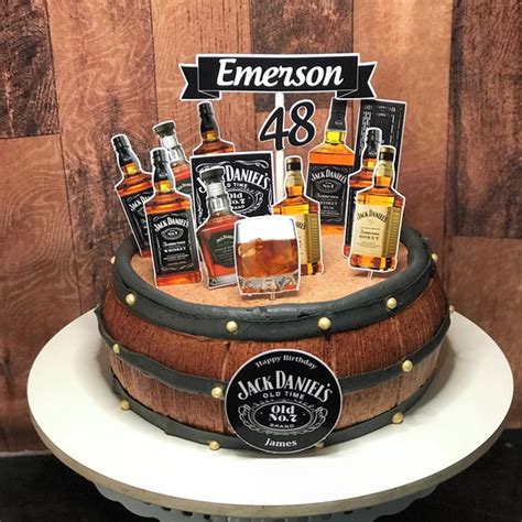 topo de bolo de whisky  Deixe sua festa ainda mais especial com o encanto dos topos de bolo nome