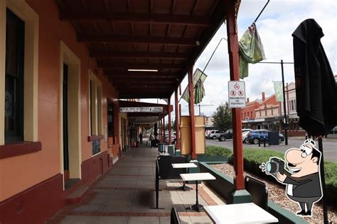 town hall coffee shop glen innes  km, and is located in the beautiful New England area of NSW, servicing the town of Glen Innes and villages of Deepwater, Emmaville, Glencoe and Red Range