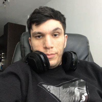 trainwreckstv net worth 85m) tall and has short brown hair, and brown eyes