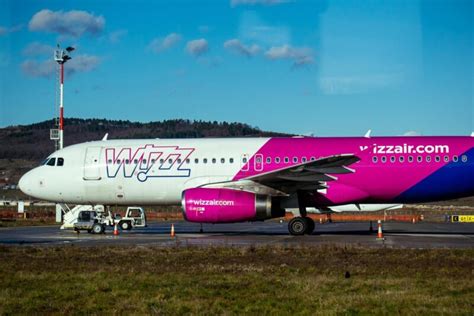 transport animale cu avionul wizz air  Iată ce băutură ar prefera stewardesele să nu comandăm niciodată! Realitatea din timpul unui zbor cu avionul