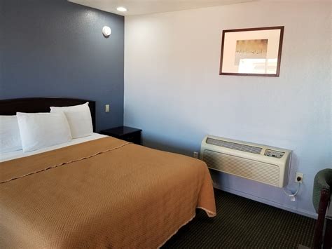 travelodge barstow ca 53 reviews Claimed $ Hotels Edit See all 47 photos Write a review Add photo ” “ There was also a teriyaki place next door, a Panda across the street, and Toms Burger