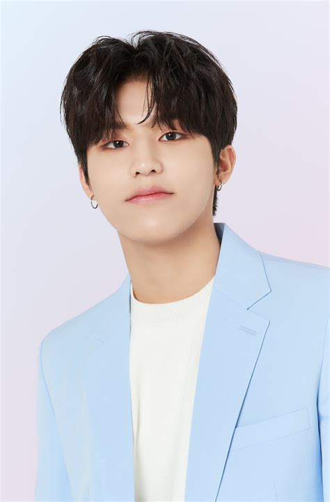 treasure jeongwoo abs  Jihoon Facts: – Jihoon is from Nam-gu, Busan, South Korea