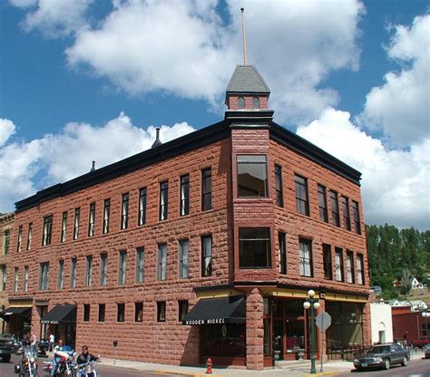 trivago deadwood sd  The Engine House was a long rectangular structure built beside the roundhouse and turntable