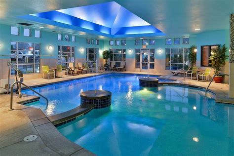 tukwila hotel with indoor pool  3