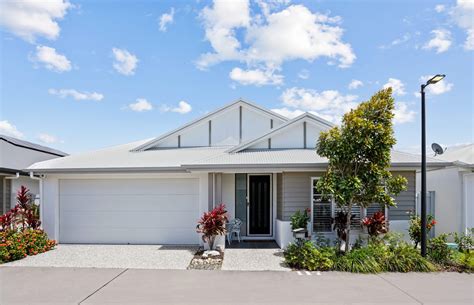 units for rent lease long term over 50s caloundra  View this 2 bedroom, 1 bathroom rental house at 64/31 North Street, Caloundra QLD 4551