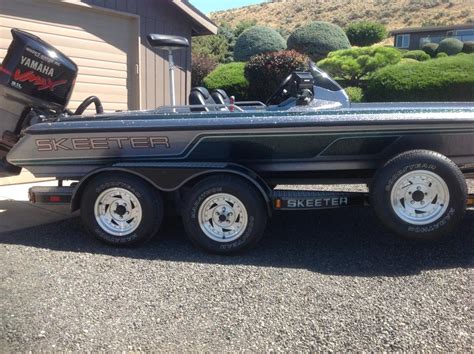 used pontoon boats for sale in iowa  Bass boat