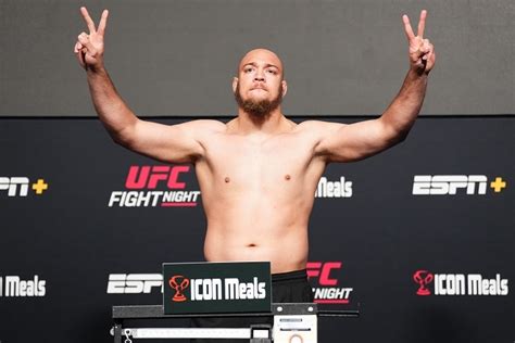 valter walker sherdog <b> And they've signed Valter Walker, who's Johnny Walker's heavyweight brother who's also undefeated, used to be a bit boring but has stepped it up and got a couple of recent finishes, including winning the Titan belt against UFC vet Alex Nicholson</b>