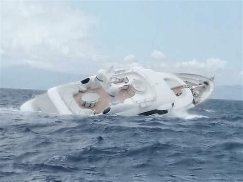 vanquish boat sinks in miami com