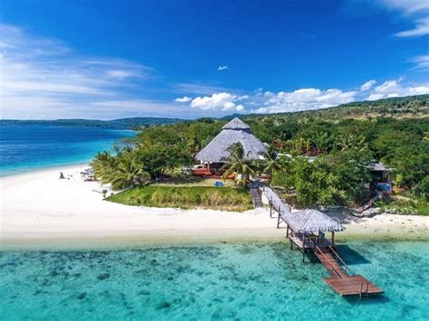 vanuatu holiday homes  Designated a Marine Park by the Australian government and a World Heritage Area by UNESCO, the reef is home to an extraordinary abundance of species and habitats