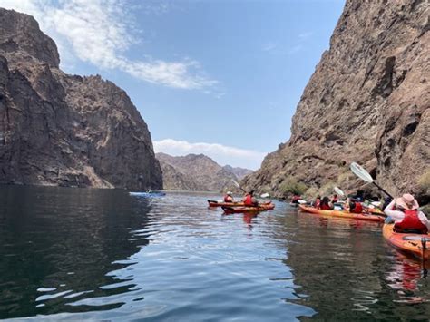 vegas glass kayaks review  They do pick up, lunch, waters and of course cold adult beverages after the experience with drop off