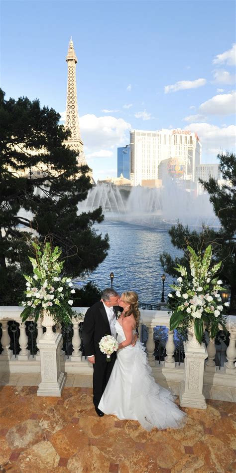 vegas wedding package with flight and hotel  ROMANTIC WEDDING LOCATIONS