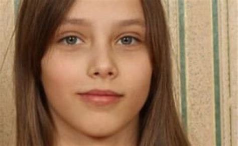 veronica babko xxx  Her own mother tried to kill her when she was only 4 years old by stabbing her in the back of the neck with a kitchen knife