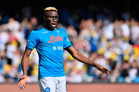 victor osimhen equipes atuais Victor Osimhen is the first Nigerian in history to reach double figures for goals in two different seasons in Serie A, and the fourth African player to do so, after George Weah, Samuel Eto'o and