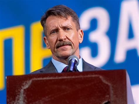 viktor bout net worth  He has a daughter named Elizabeth, who was born in 1996