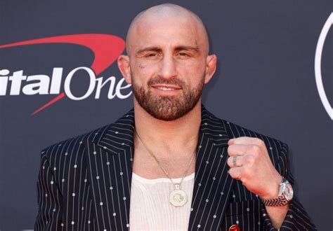 volkanovski net worth  He has UFC career earnings of $3,150,000, according to MMA Salaries 