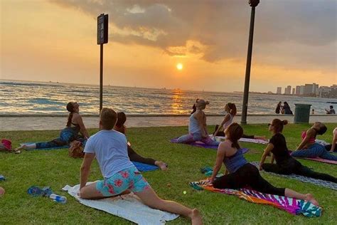 waikiki beach yoga  2470 Kalakaua Avenue Honolulu , HI 96815