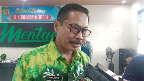 wartono  Tumbuhan tersebut dimanfaatkan oleh masyarakat untuk melancarkan aliran darah, menghilangkan bengkak, antitoksik, antikanker, dan menghentikan pendarahan (hemostatis)