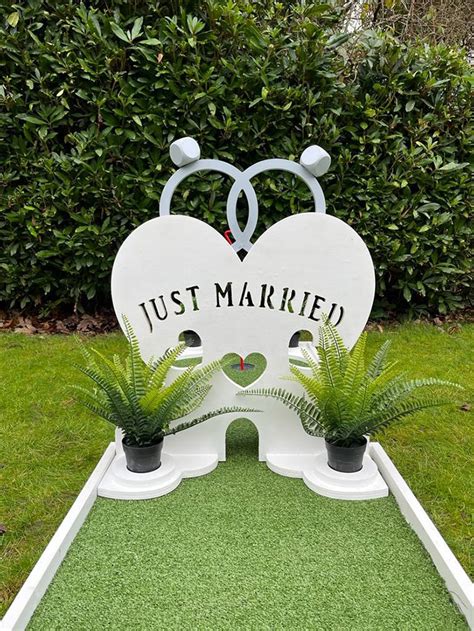 wedding mini golf hire bishops stortford  We Offer Mini, Large, 4, 6 , 8 ,10 And 12 yards Skips