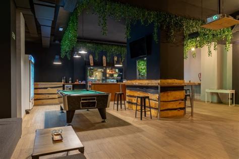 weed cafes in barcelona Barcelona legalized weed in 2017, and cannabis laws there are similar to those in Amsterdam