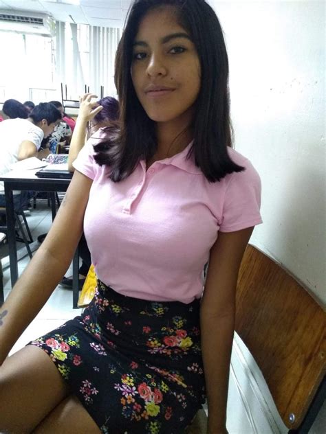 weritarica1  POV- Colegiala mexicana de Sinaloa le apasiona mamar la verga de su hermanastro cuando sus papas no están en casa, real casero