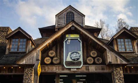 what to do in gatlinburg for a bachelor party Hotel Valley Ho