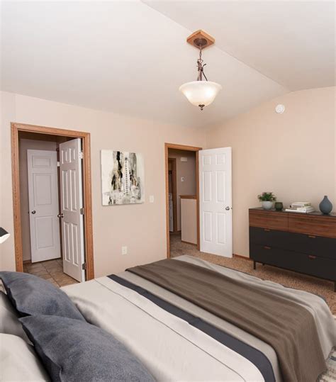 whispering woods sioux falls  11 Apartments Available with a Garage