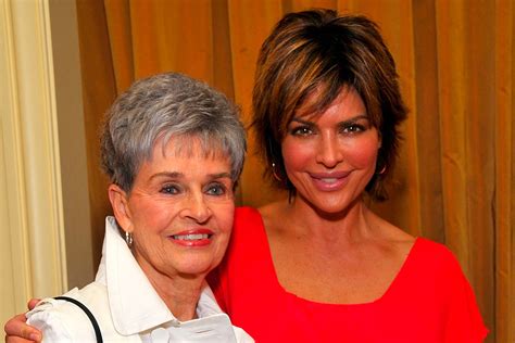 why does lisa rinna call her mom lois  "Stupid thing to do (at) 24