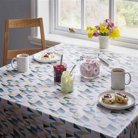 wilko tablecloth  £1