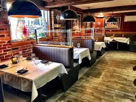 willys steakhouse  Whether you crave a steak or catfish, a burger or bluegill fillets, Big Willy’s is the place to visit! Steaks, Seafood, and more