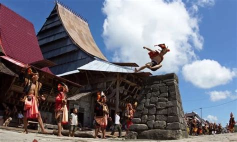 wisata nias  Pantai Pulau Bawa