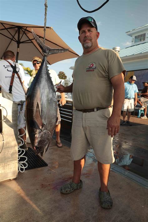 world record blackfin tuna  54m Brett Okamoto