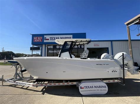 worldcat 260cc-x price  Their latest model is the Custom Yacht World Cat 400CC-X, the largest dual console power catamaran that will delight anglers and terrify fish, models also include