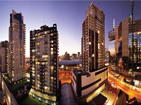 wyndel apartments southbank views  Quay West Suites Melbourne