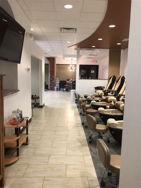 wynn nails mankato mn  The salon is located at 1351 Madison Ave Suite #109, in Mankato, and visitors are welcome to drop by in person to