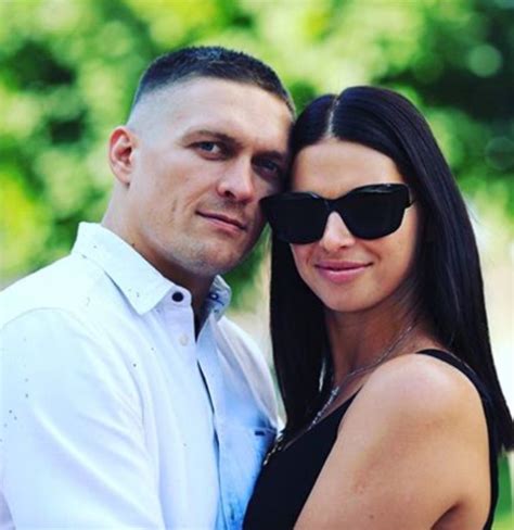 yekaterina usyk height  B oth of Usyk’s parents are of northern Ukrainian descent and he currently resides in Kyiv with his wife Kateryna and their three children