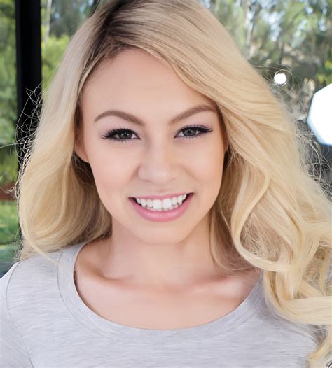 zoe clark escort  Carte Blanche: $400/hr