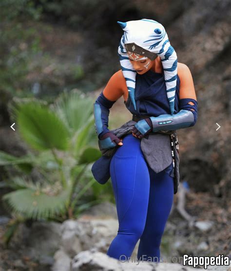 zoogirlq naked  With a metallic blue outfit and red details, this cosplayer invites us to explore the possibilities of tomorrow while we revel in her spidery beauty