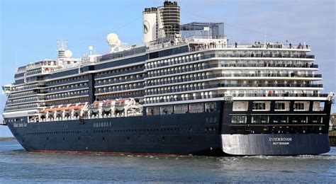 zuiderdam ship reviews  It has a speed of 24 knots and a gross tonnage of 82,305